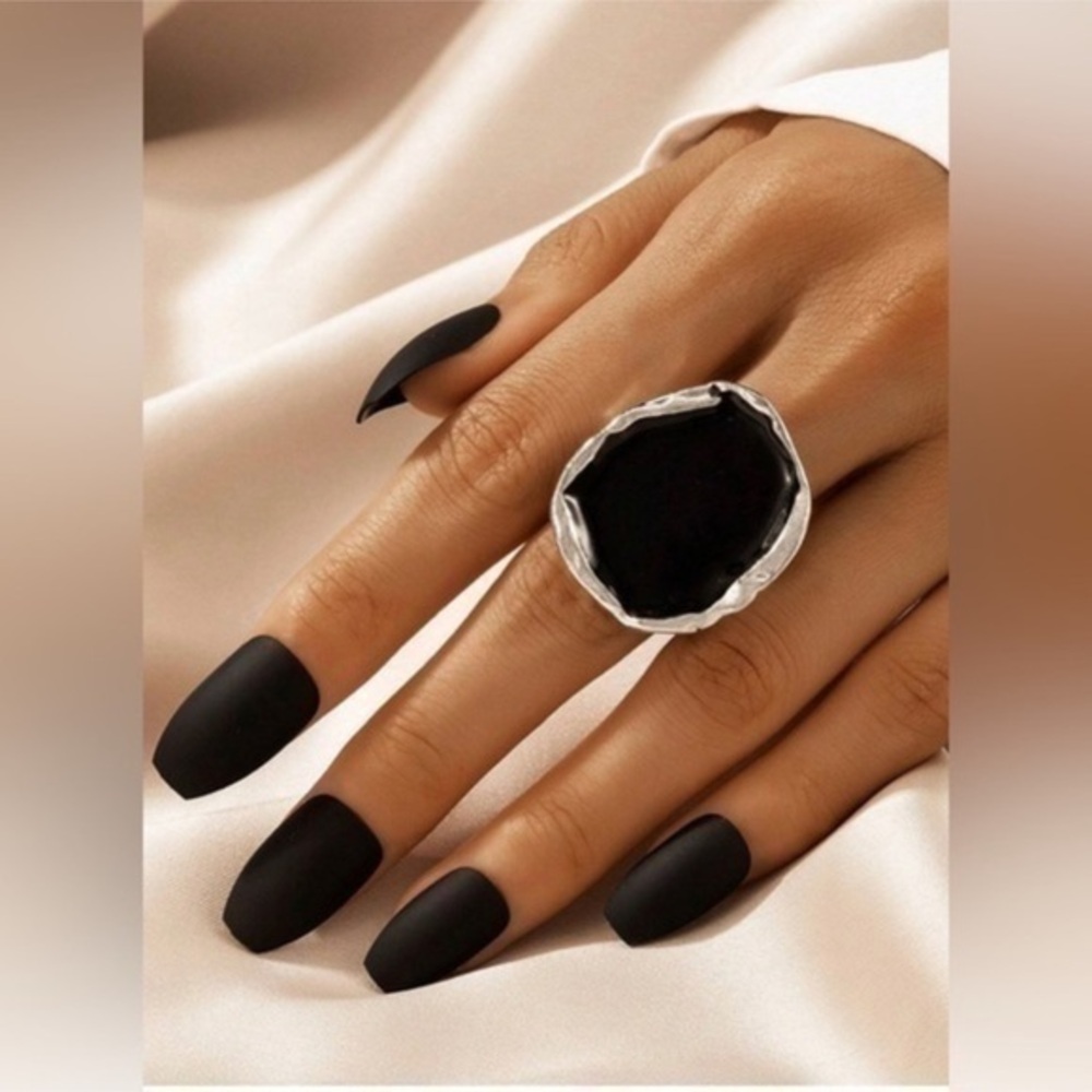 ✨NEW Elegant Silver and Black Opal Statement Ring